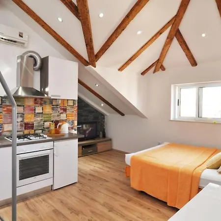 Beautiful Beach Studio *